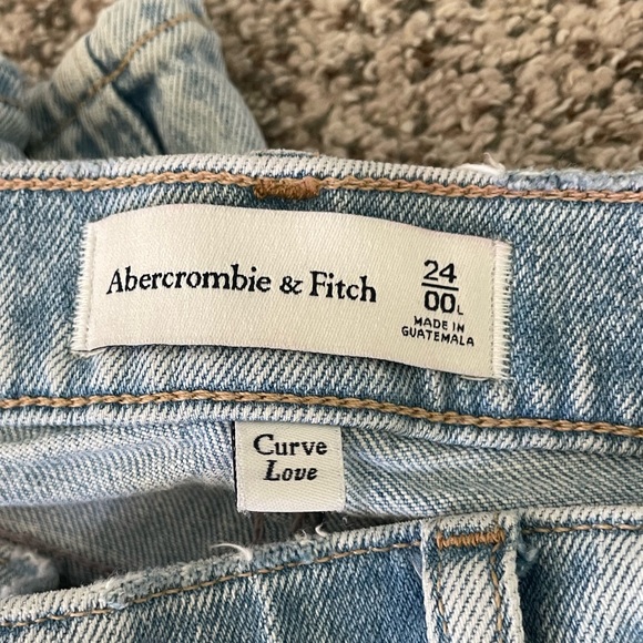 ABERCROMBIE & FITCH Curve love 90s straight jeans - Picture 5 of 6